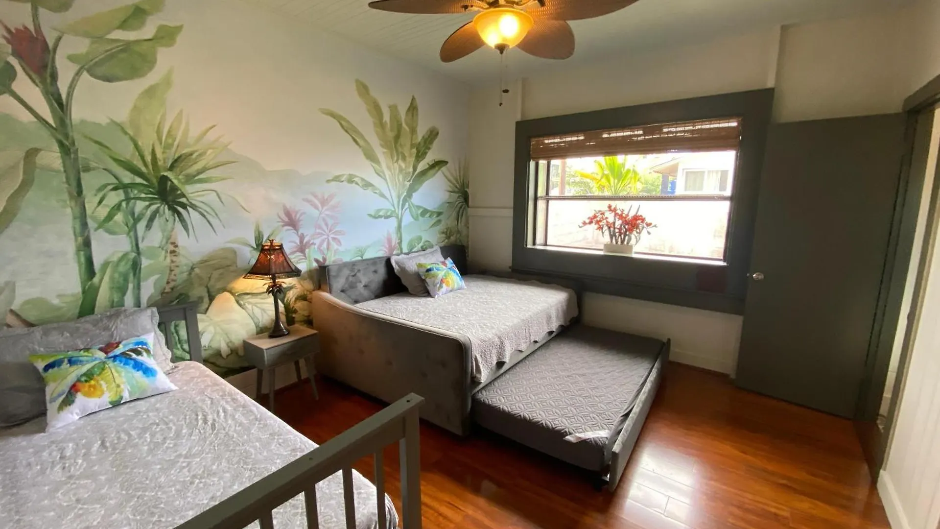 233 Market Street Unit A Villa Wailuku Holiday home