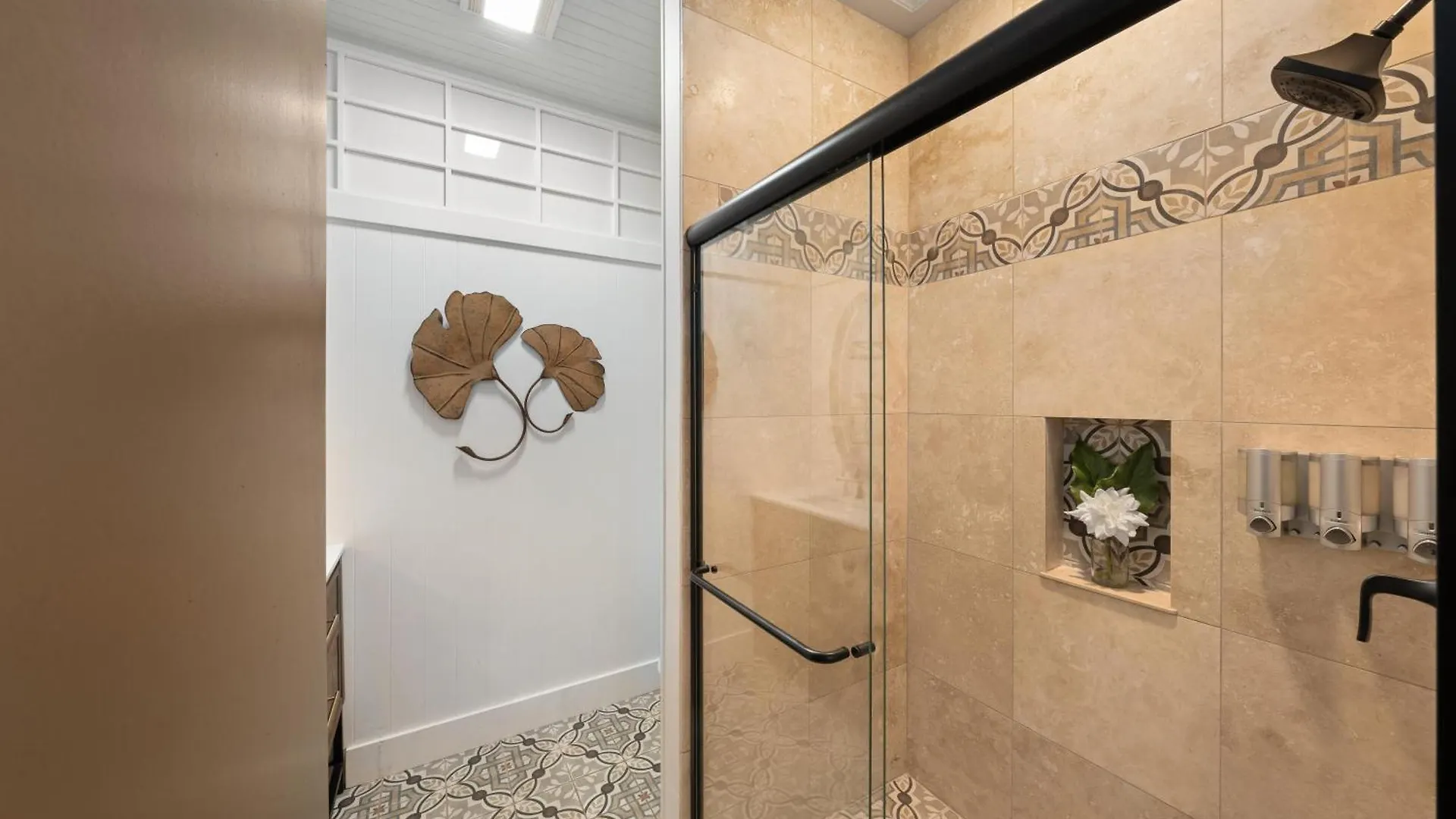 233 Market Street Unit A Villa Wailuku Holiday home